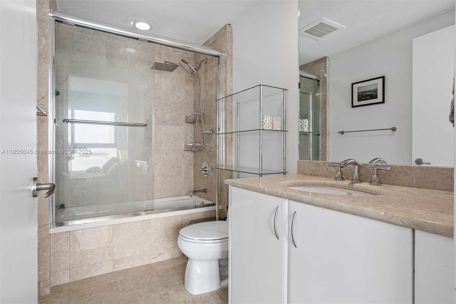 image Jade Residences At Bricke28