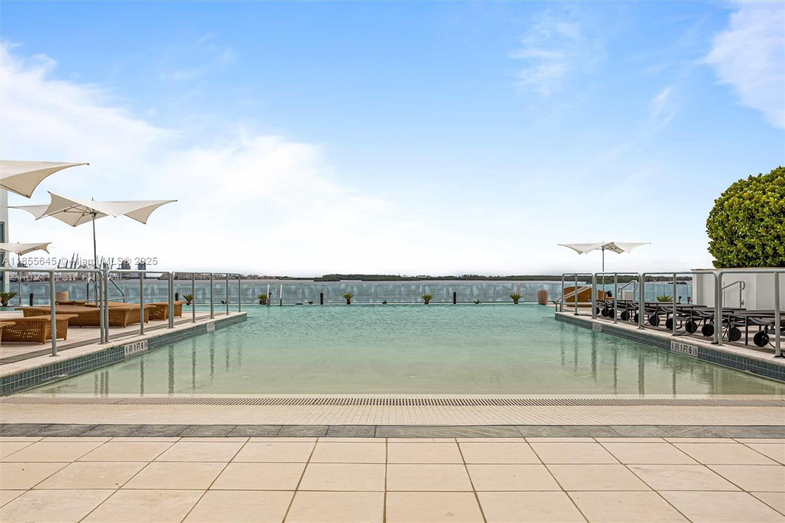 image Jade Residences At Bricke30