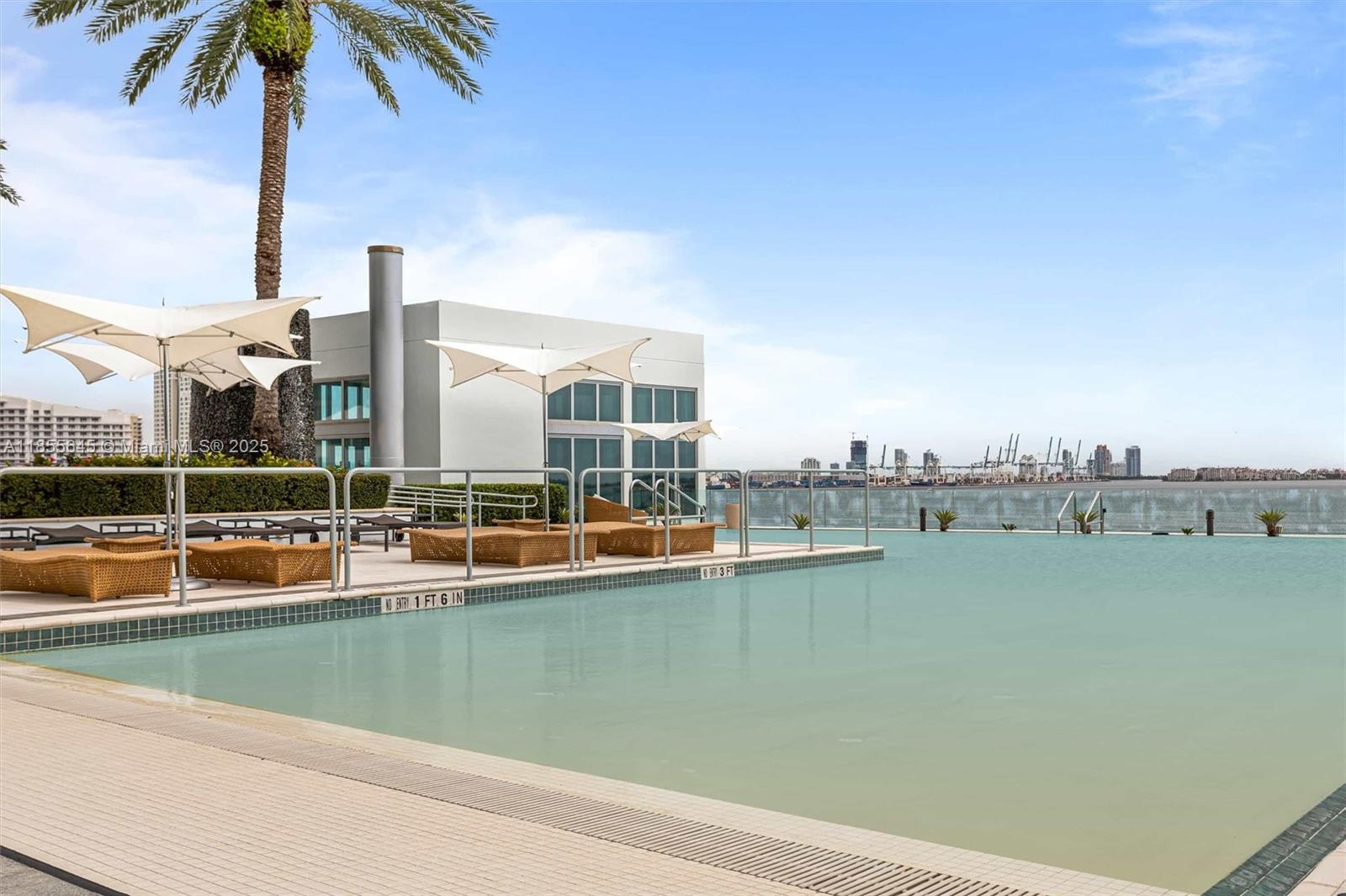 image Jade Residences At Bricke31