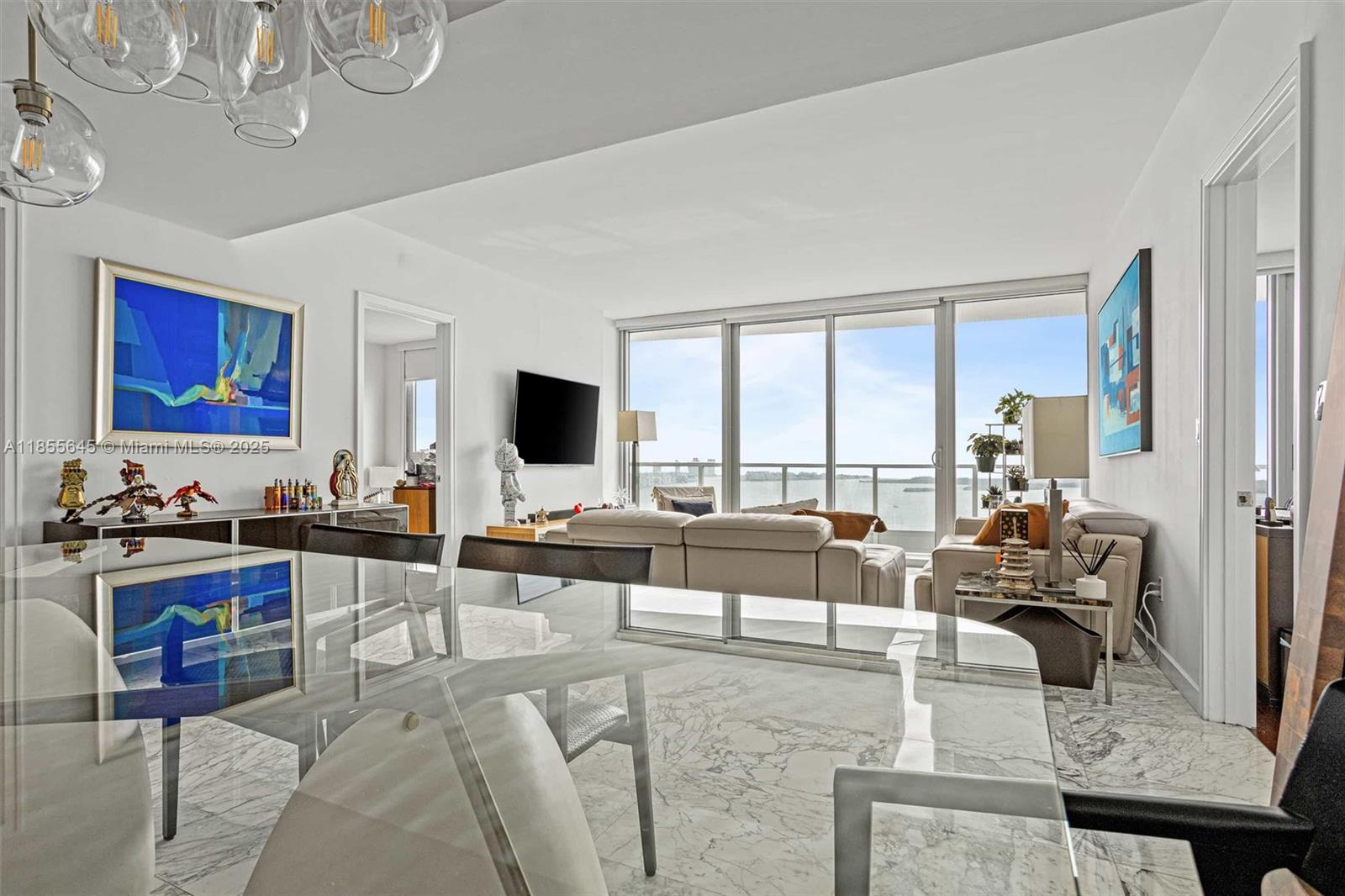 image Jade Residences At Bricke4