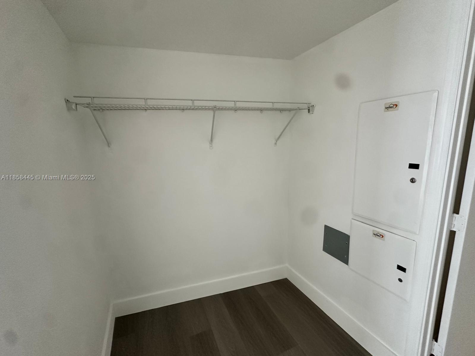 image Opera Tower Condo13