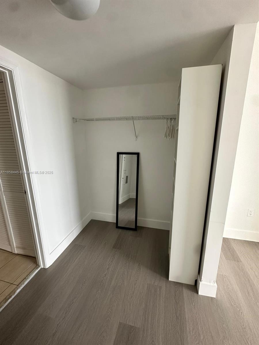 image Opera Tower Condo14