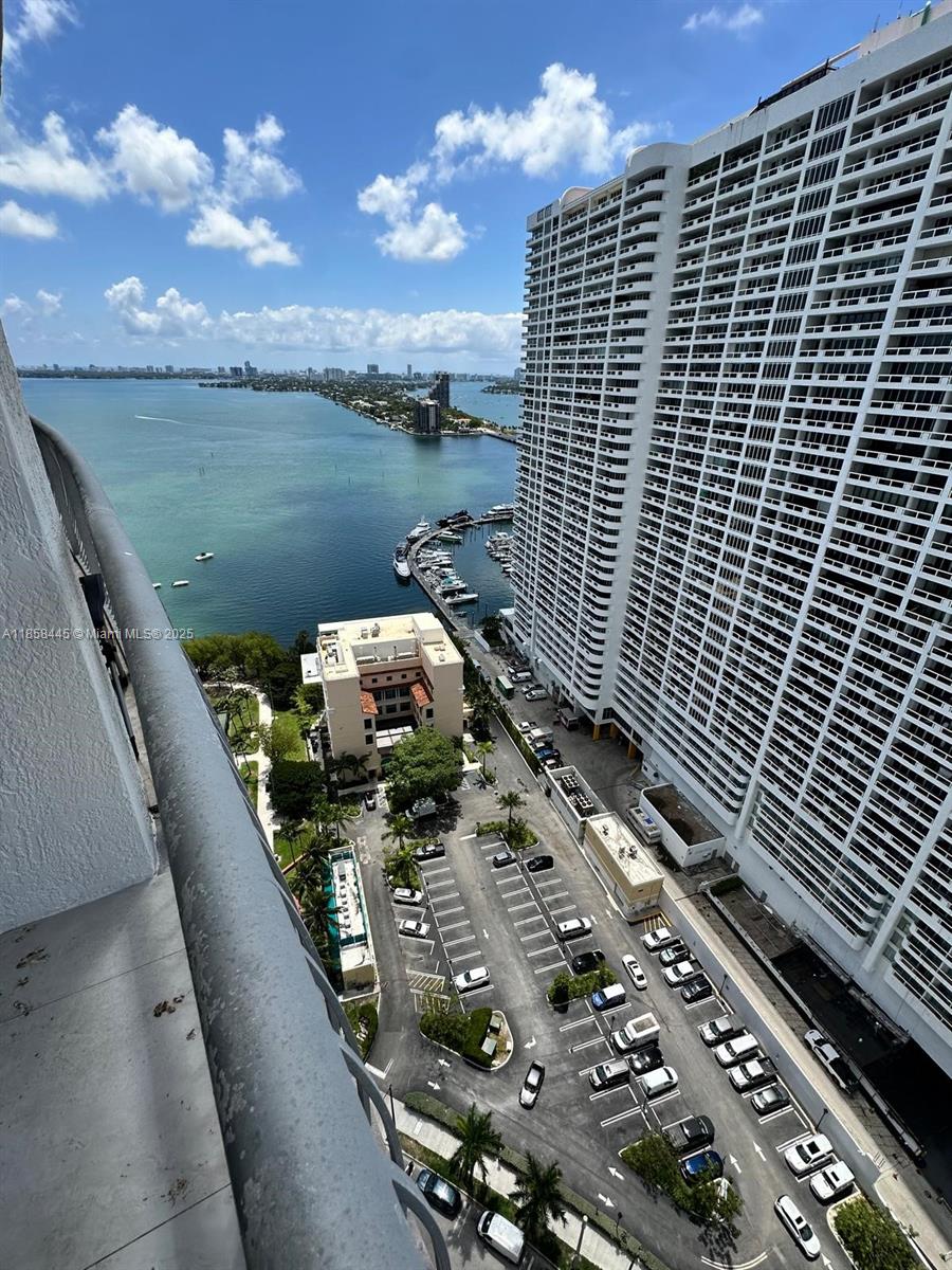 image Opera Tower Condo1