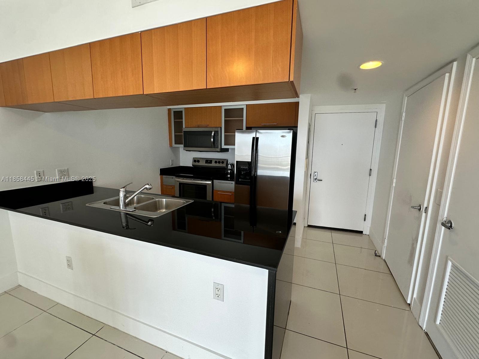 image Opera Tower Condo5