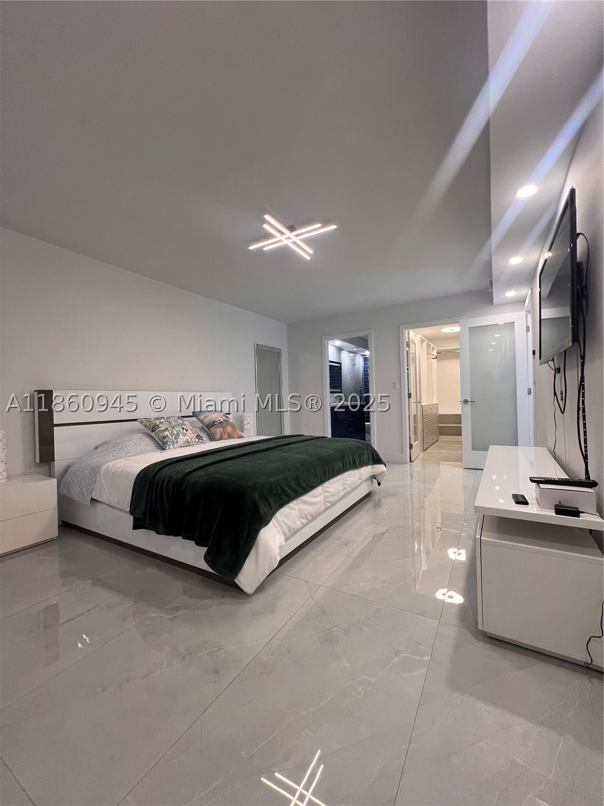 image Arlen House East9
