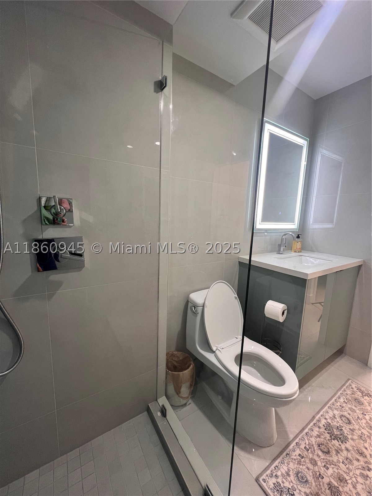 image Arlen House East17