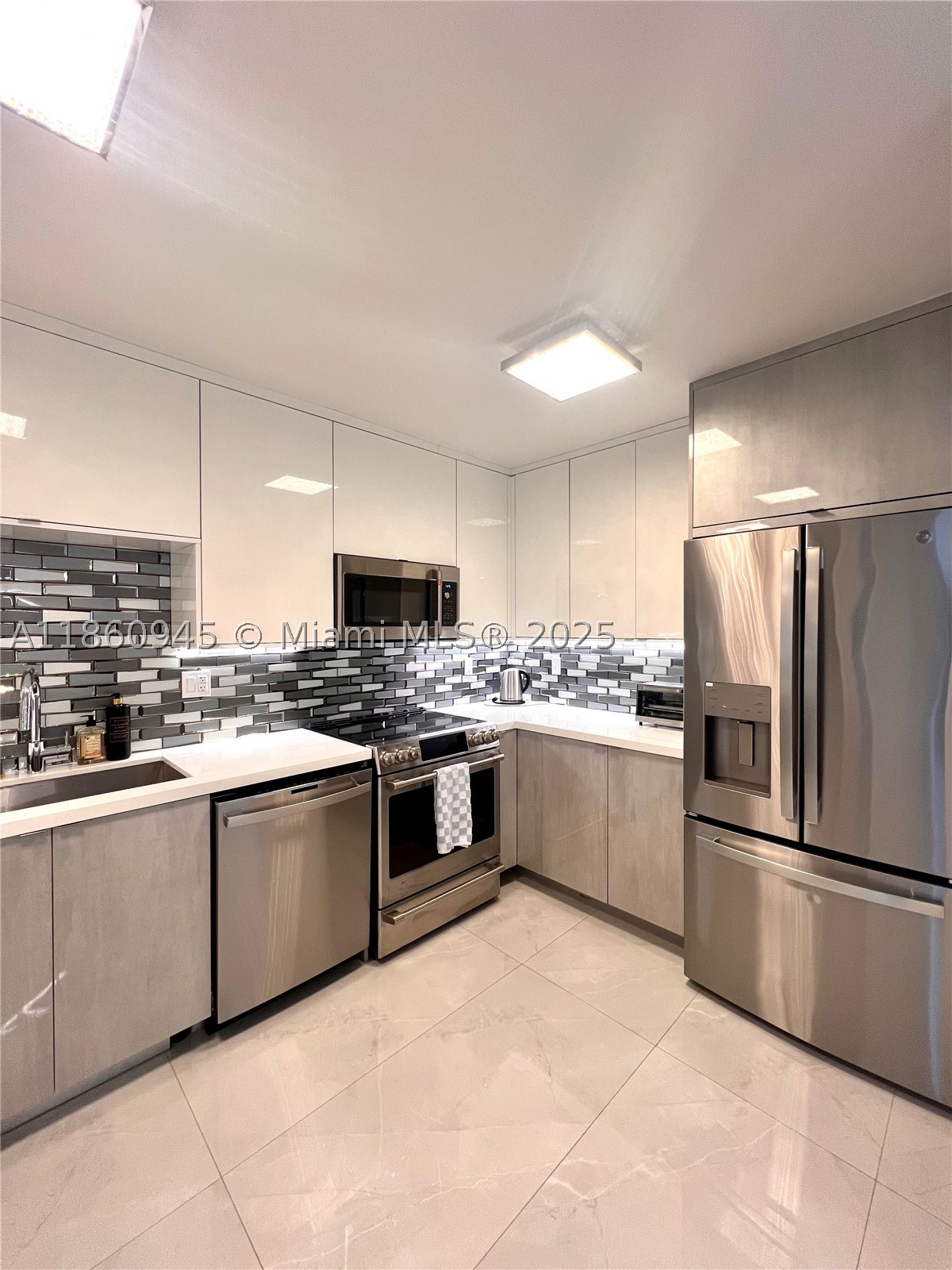 image Arlen House East1