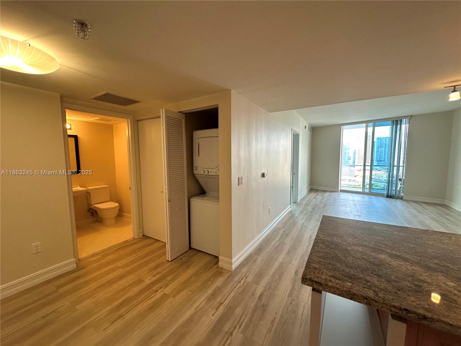 185 SW 7th St #2307