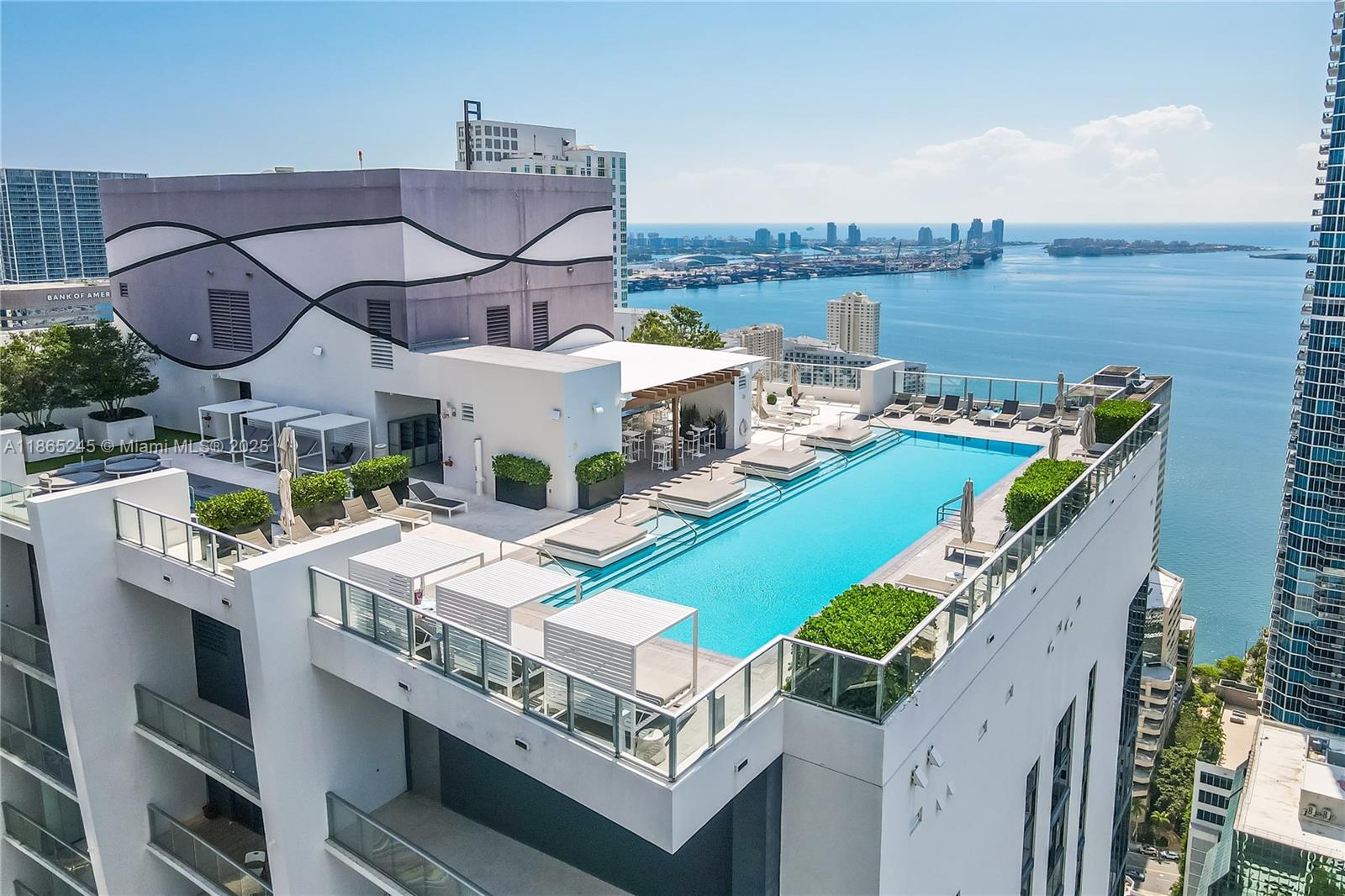 1010 Brickell Ave #3307