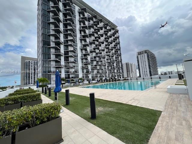 5300 Paseo Blvd #607