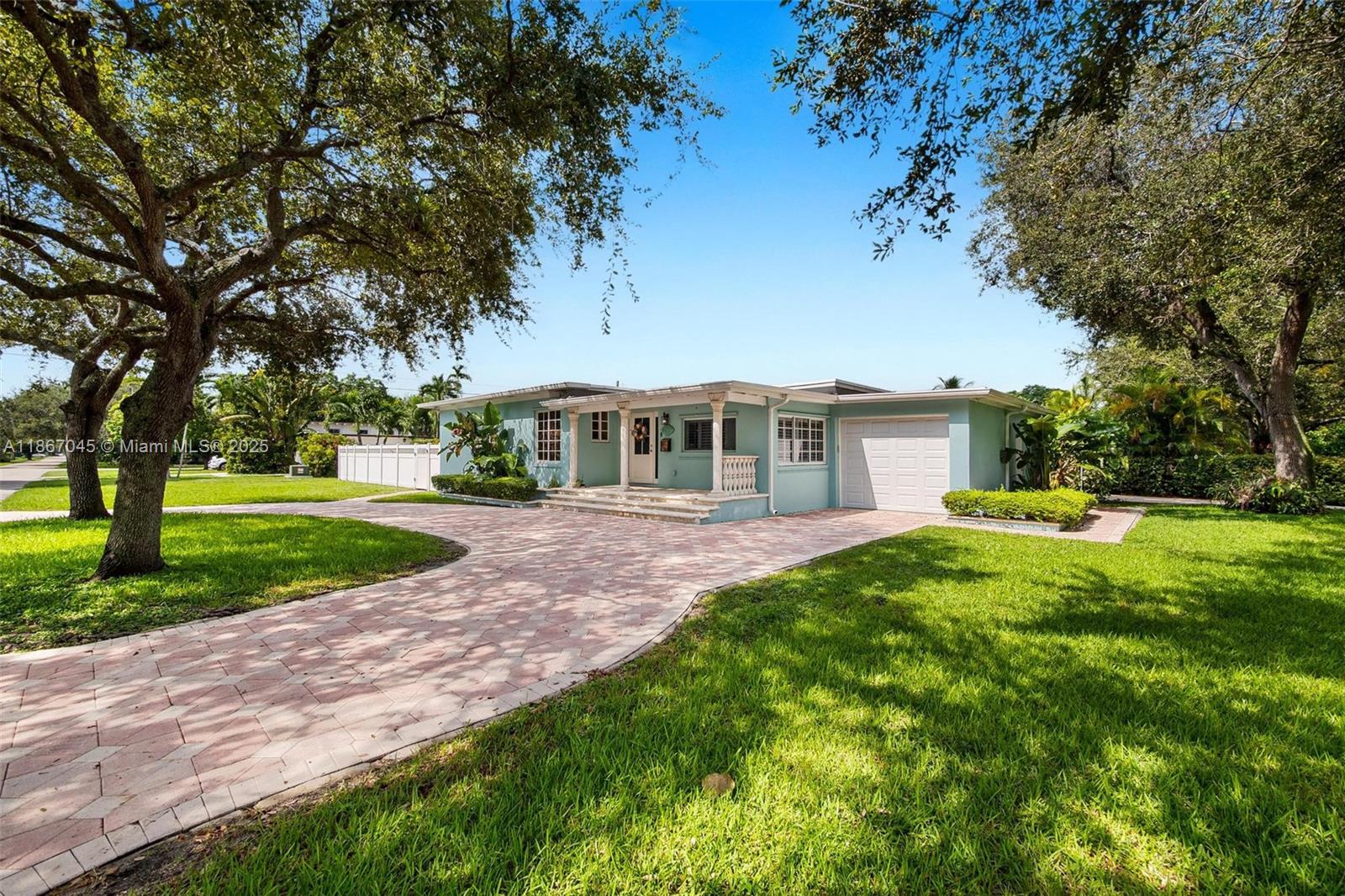600 Oriole Ave