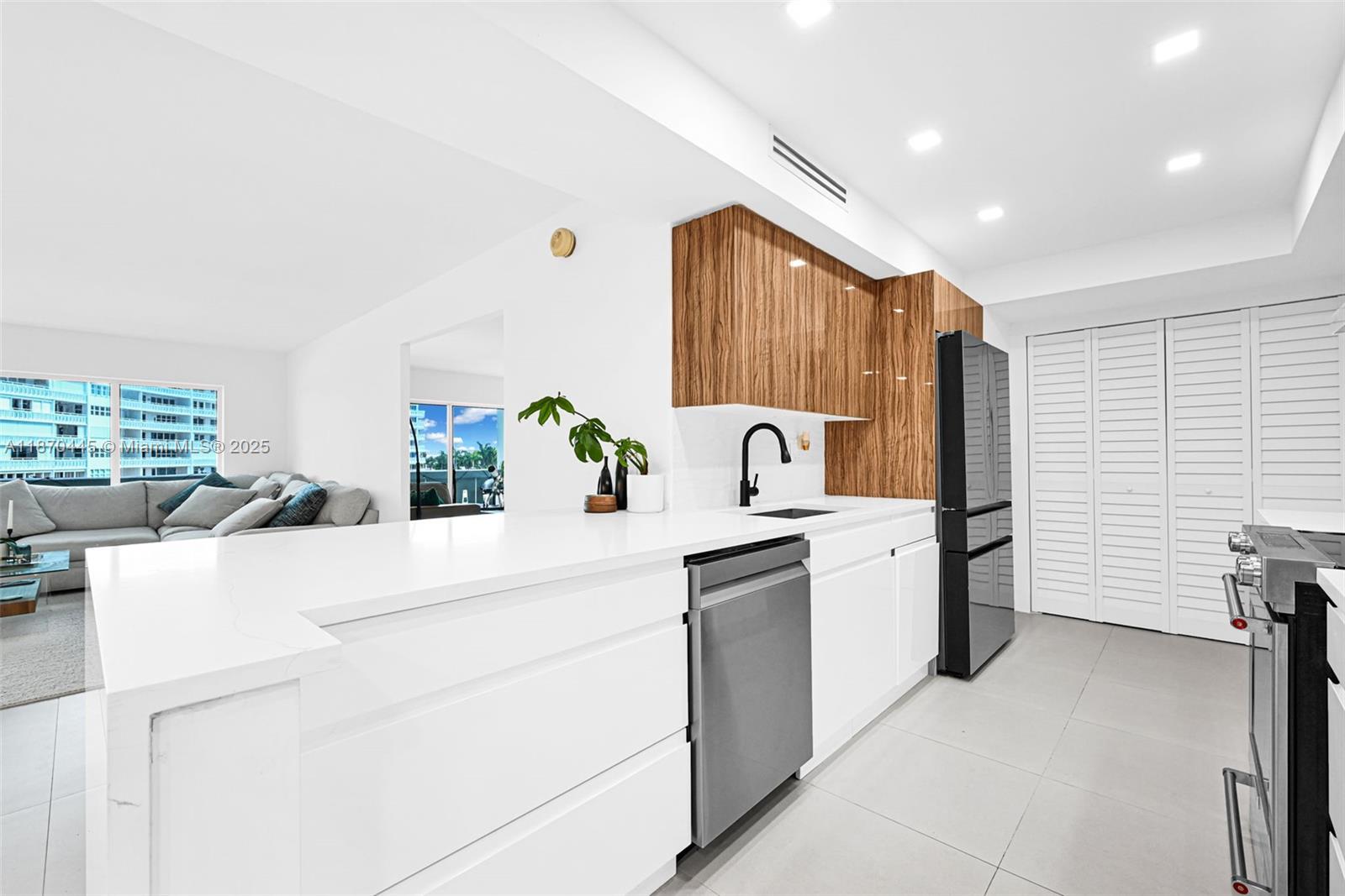 2100 S Ocean Dr #3CD Fort Lauderdale, FL 33316