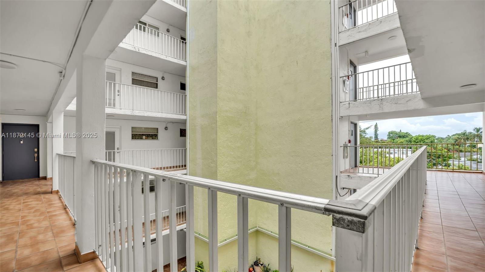 8001 Crespi Blvd #4B Miami Beach, FL 33141