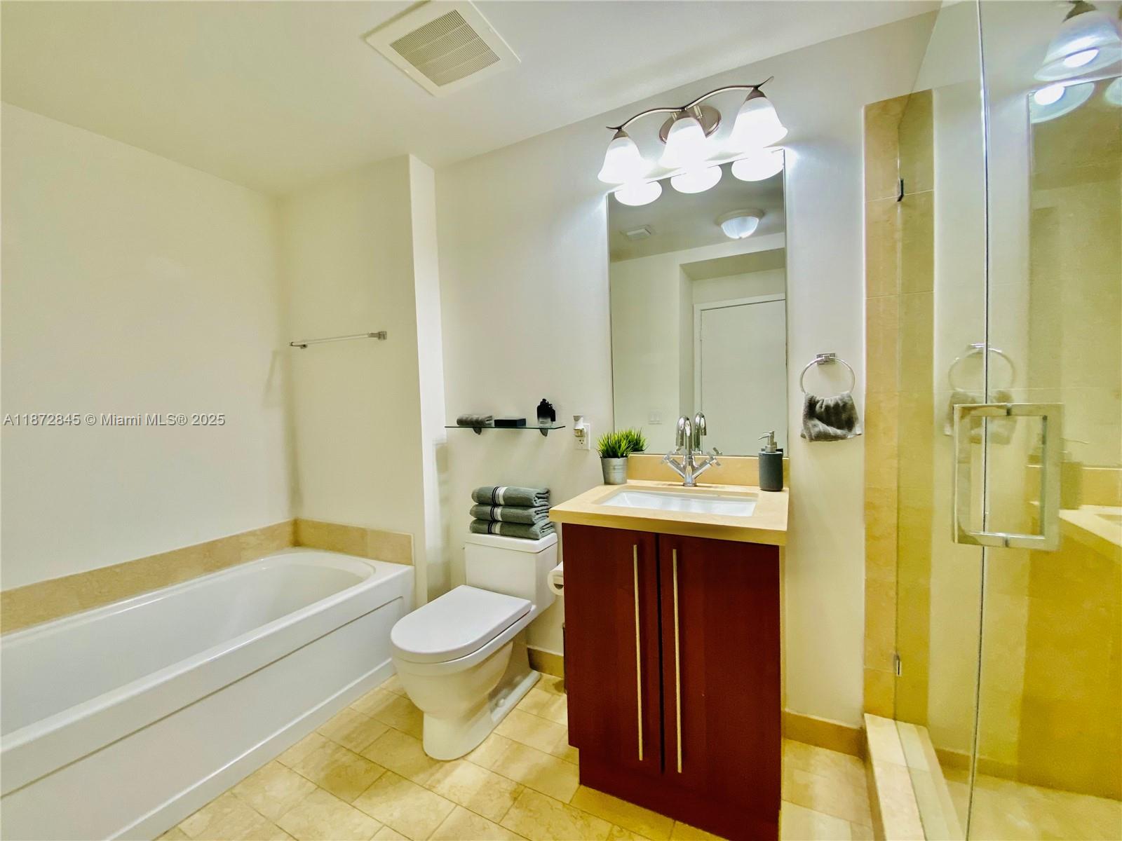 image The Axis On Brickell Cond17
