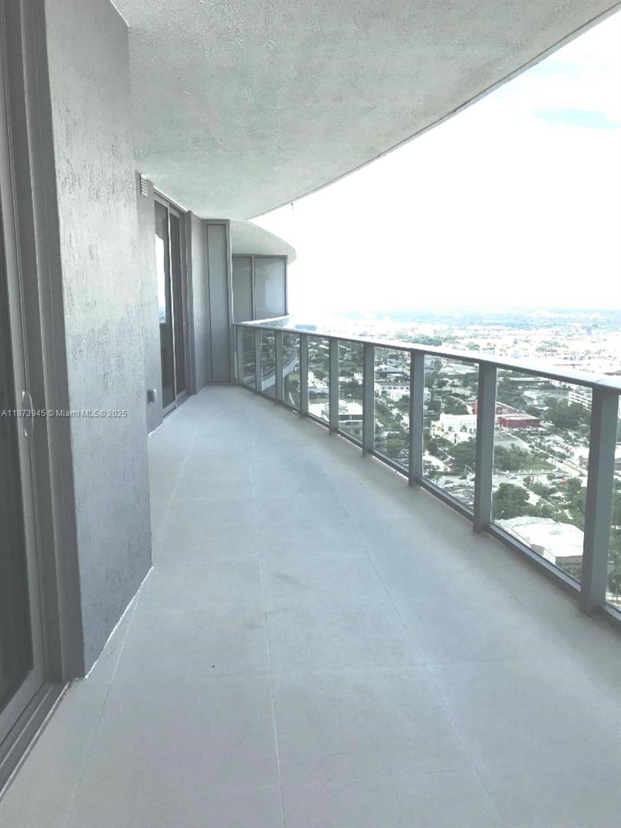 image Aria On Thr Bay24