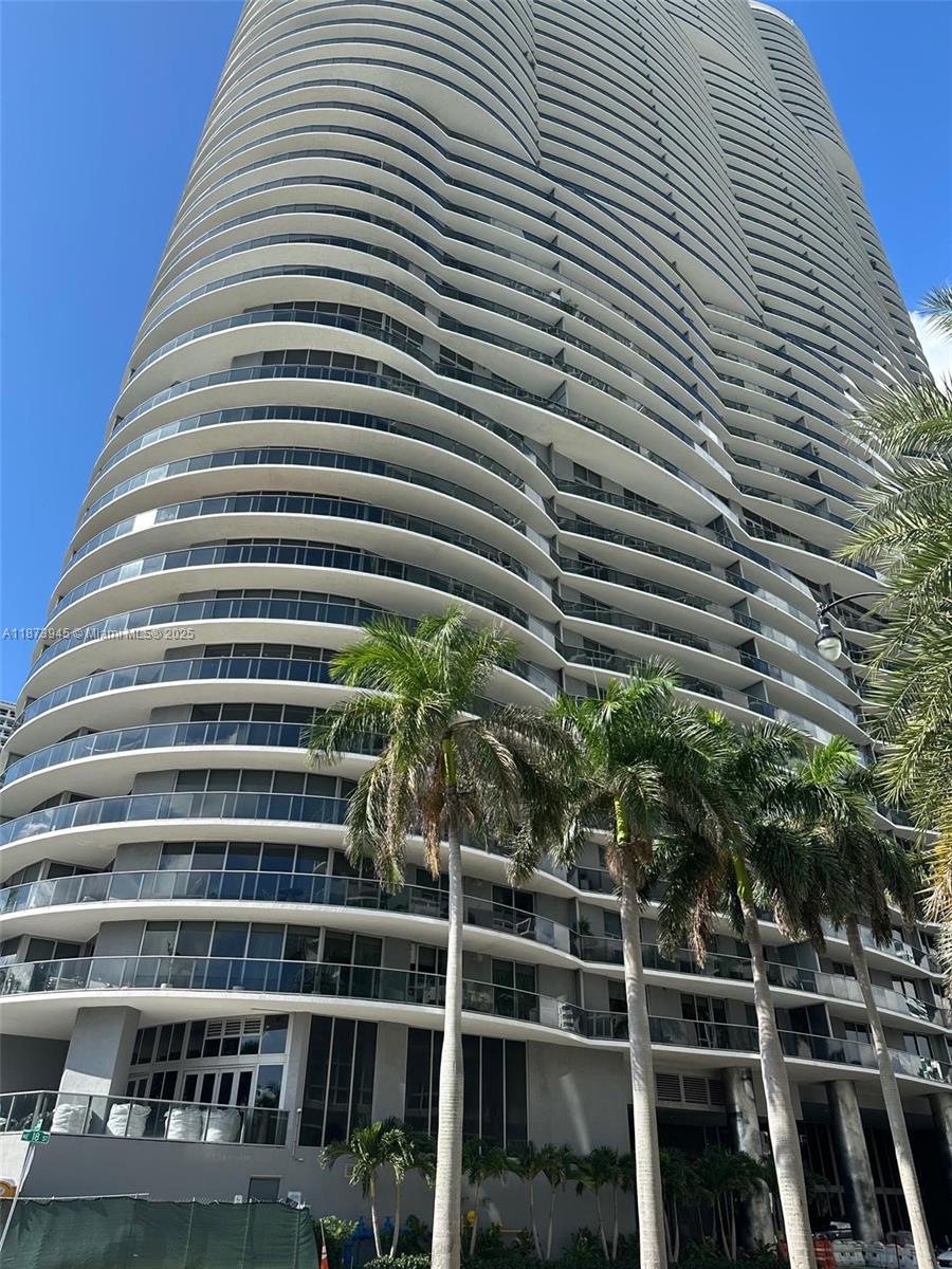 image Aria On Thr Bay41