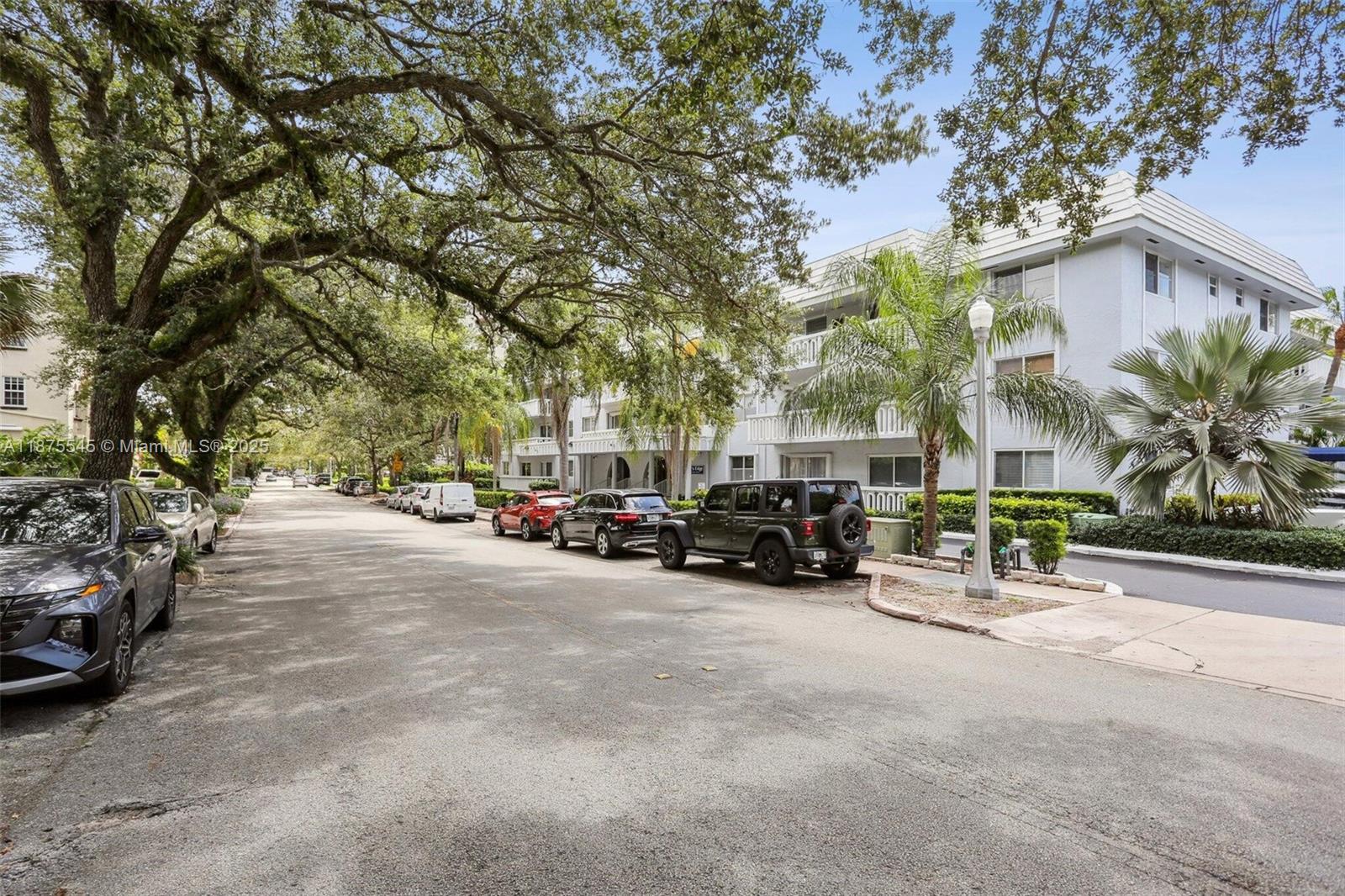 100 Edgewater Dr #142