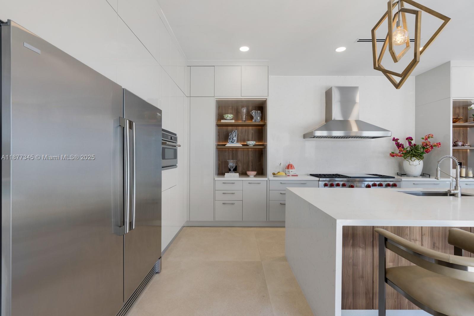 4 Palm Ave Miami Beach, FL 33139