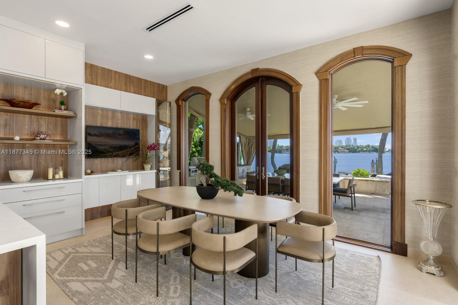 4 Palm Ave Miami Beach, FL 33139