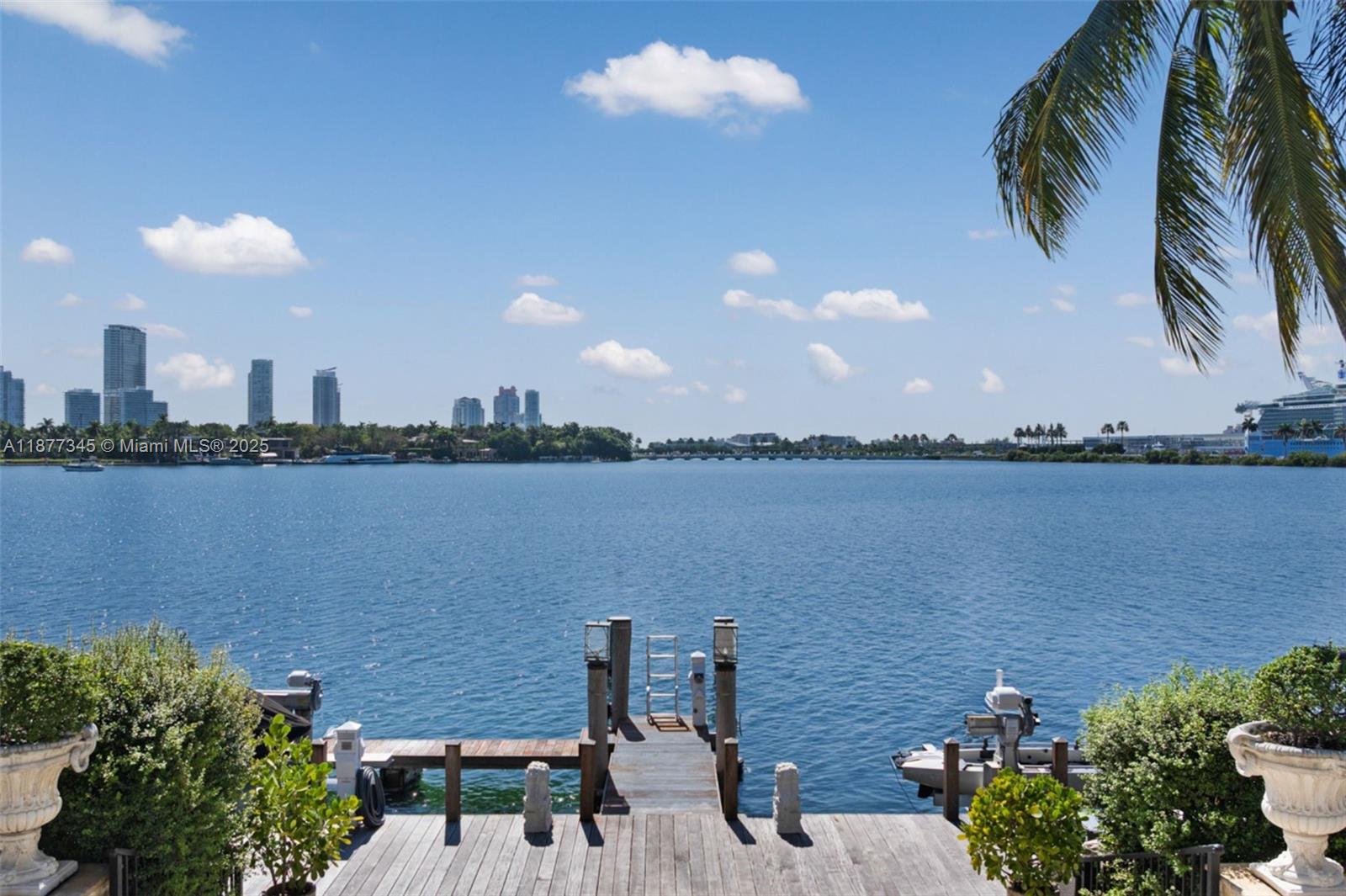 4 Palm Ave Miami Beach, FL 33139