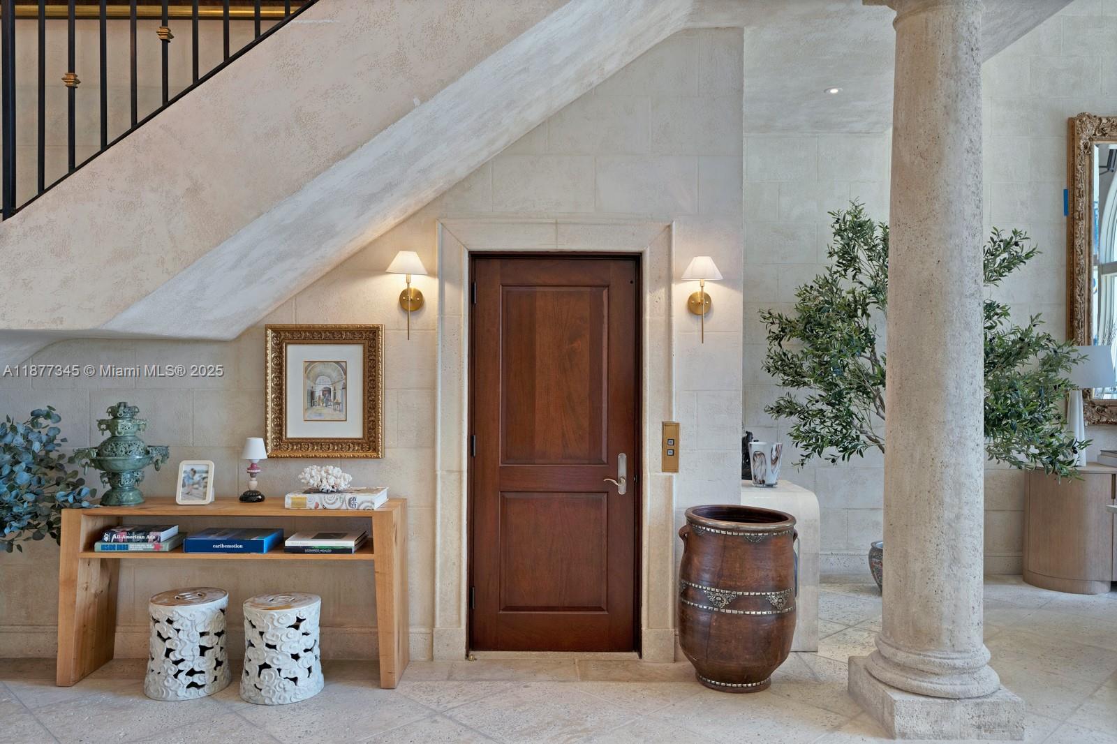 4 Palm Ave Miami Beach, FL 33139