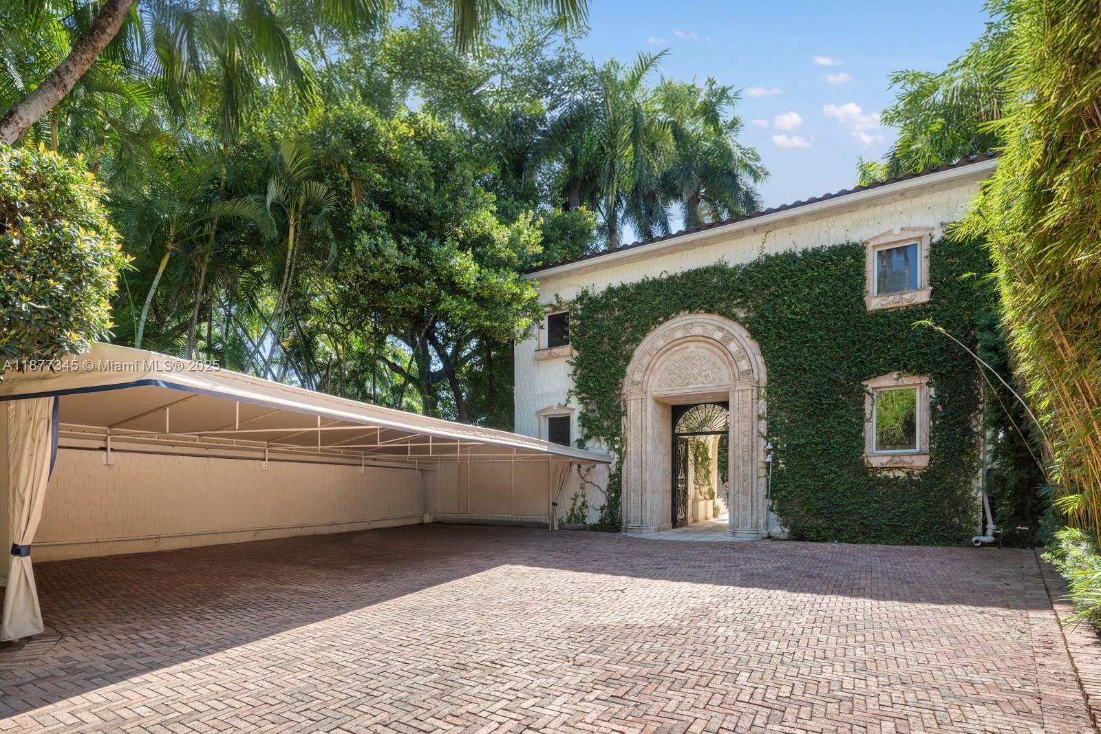 4 Palm Ave Miami Beach, FL 33139