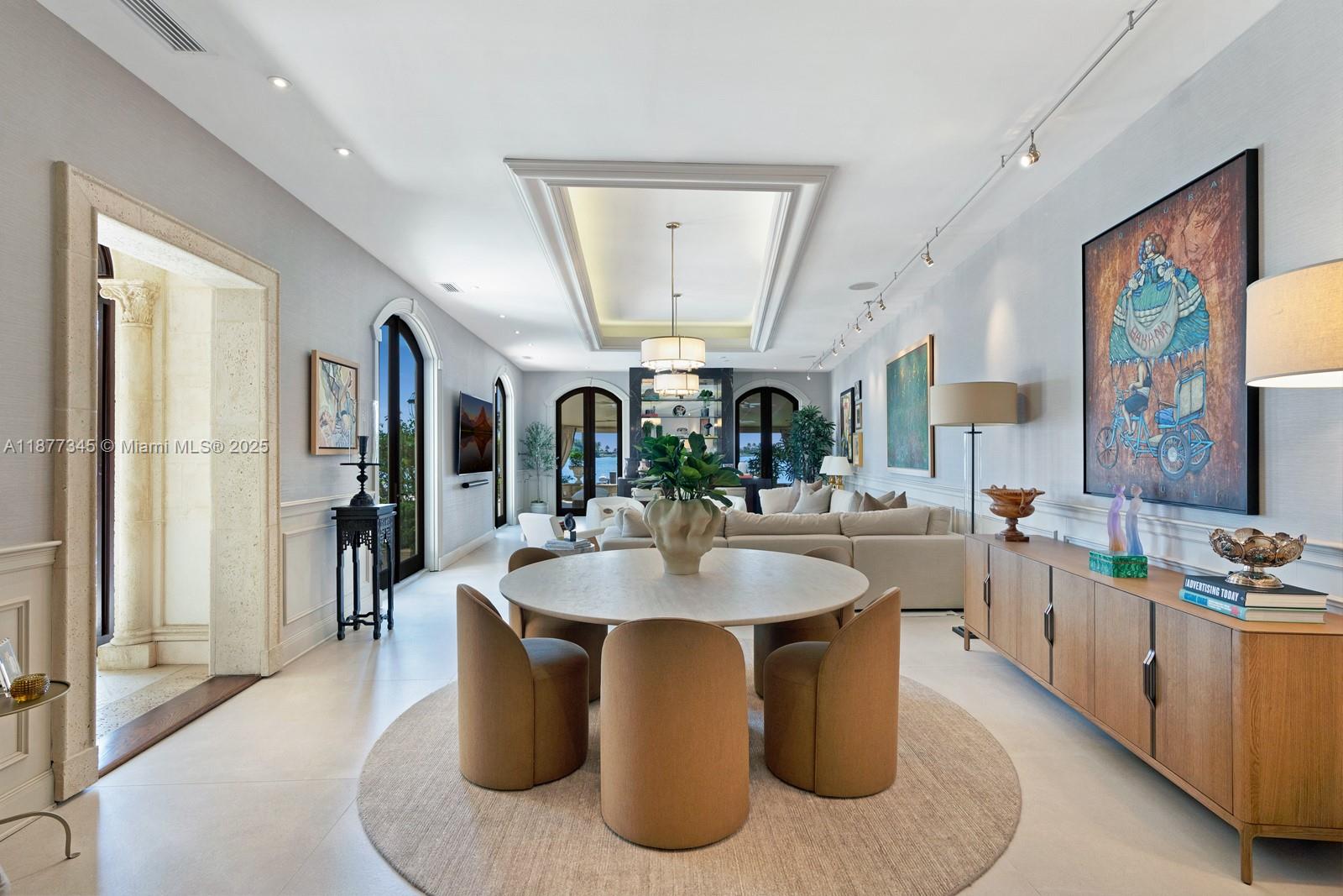 4 Palm Ave Miami Beach, FL 33139