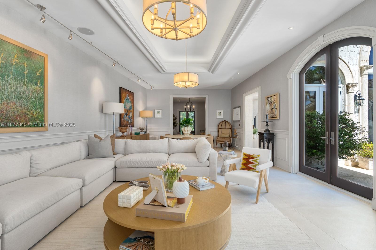 4 Palm Ave Miami Beach, FL 33139