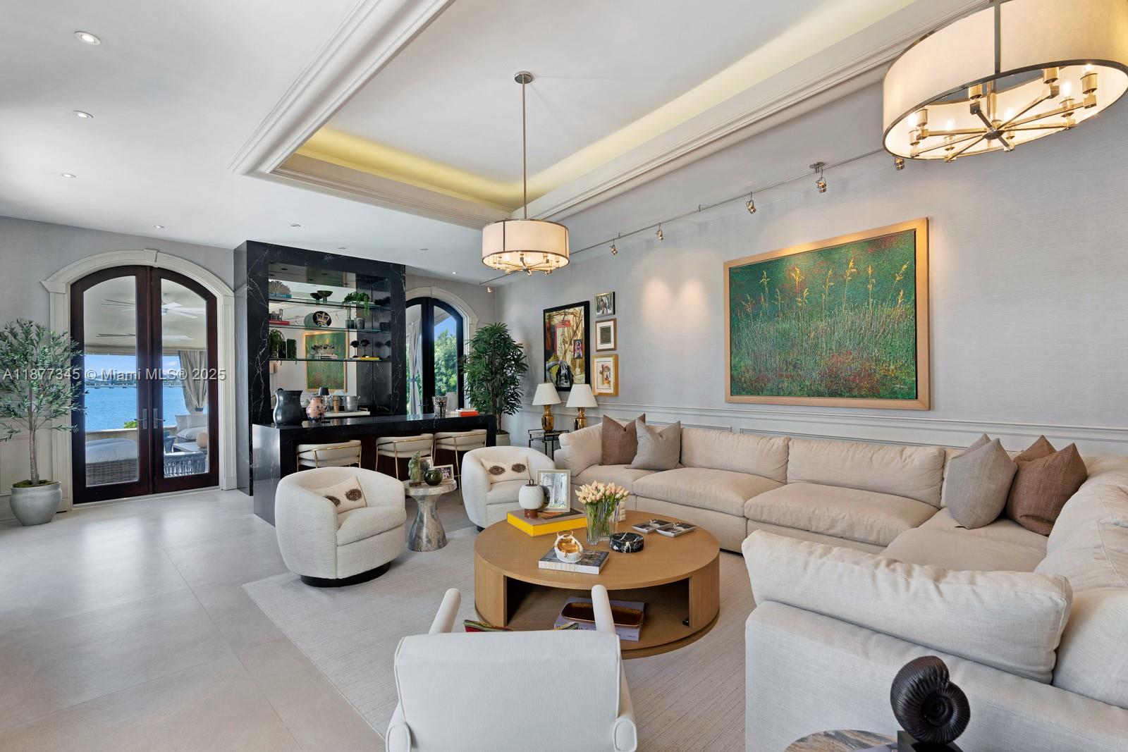 4 Palm Ave Miami Beach, FL 33139