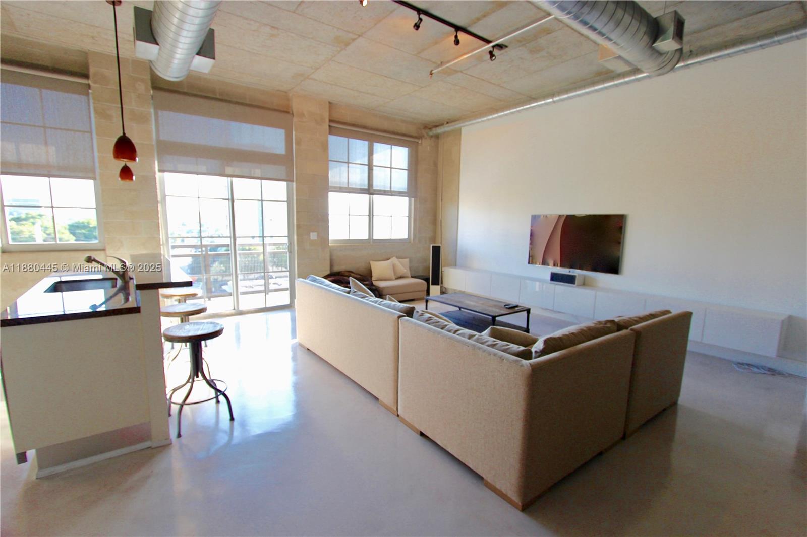 410 NW 1st #504