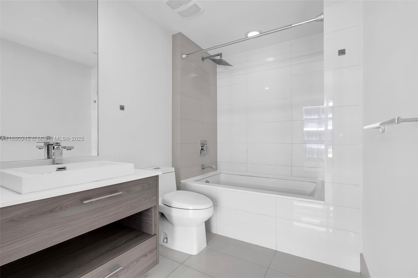 image Sls Brickell13