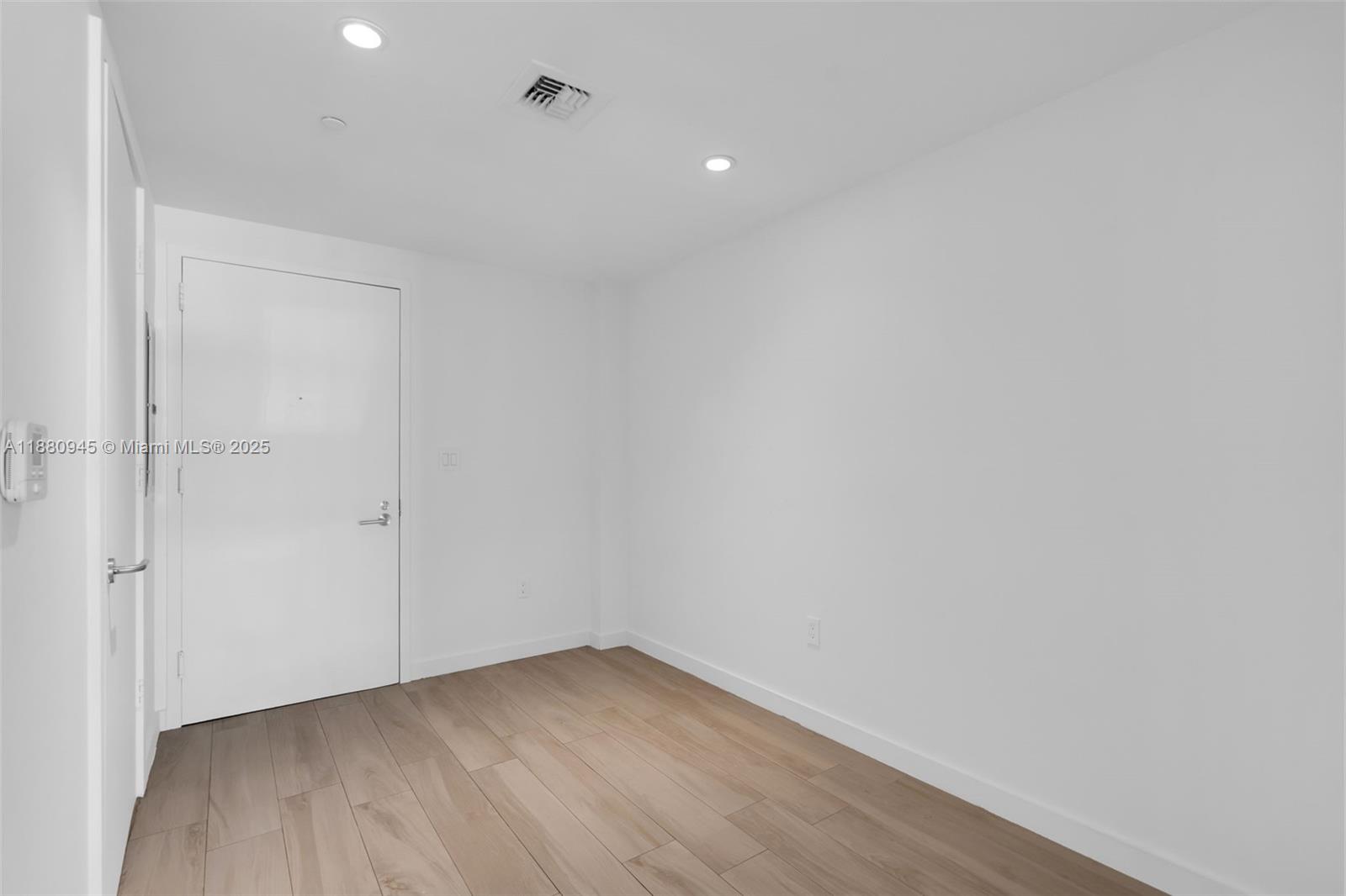 image Sls Brickell17