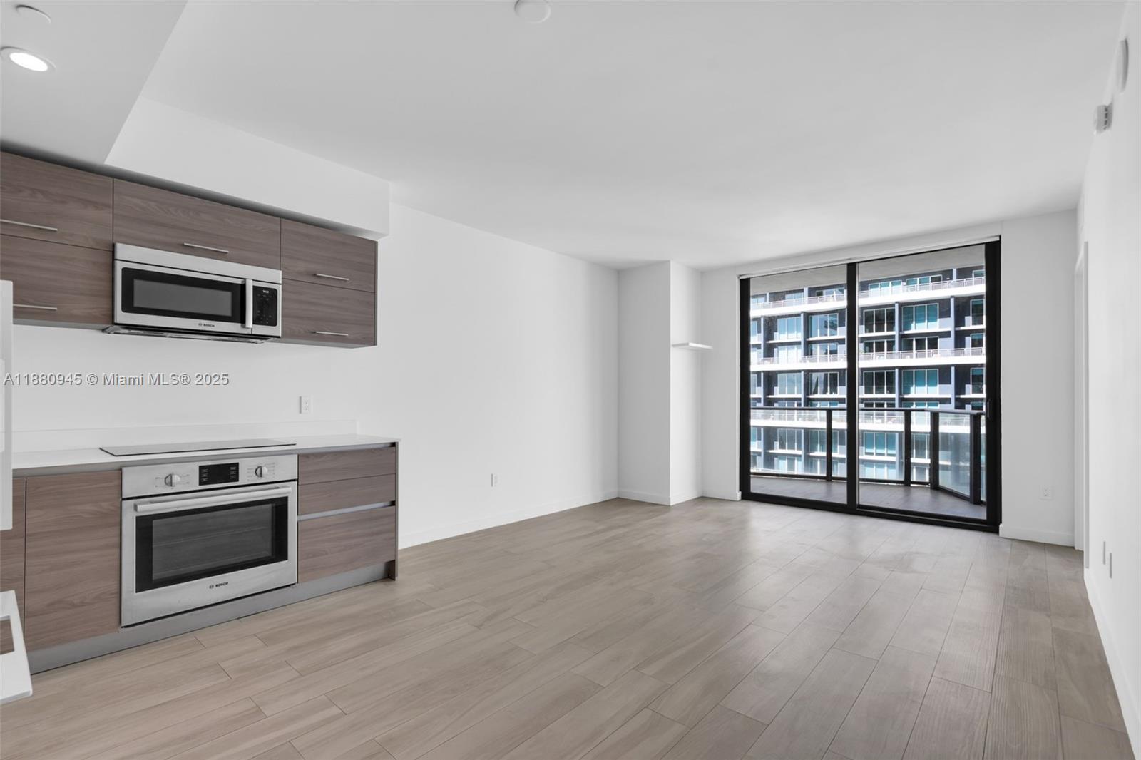image Sls Brickell6
