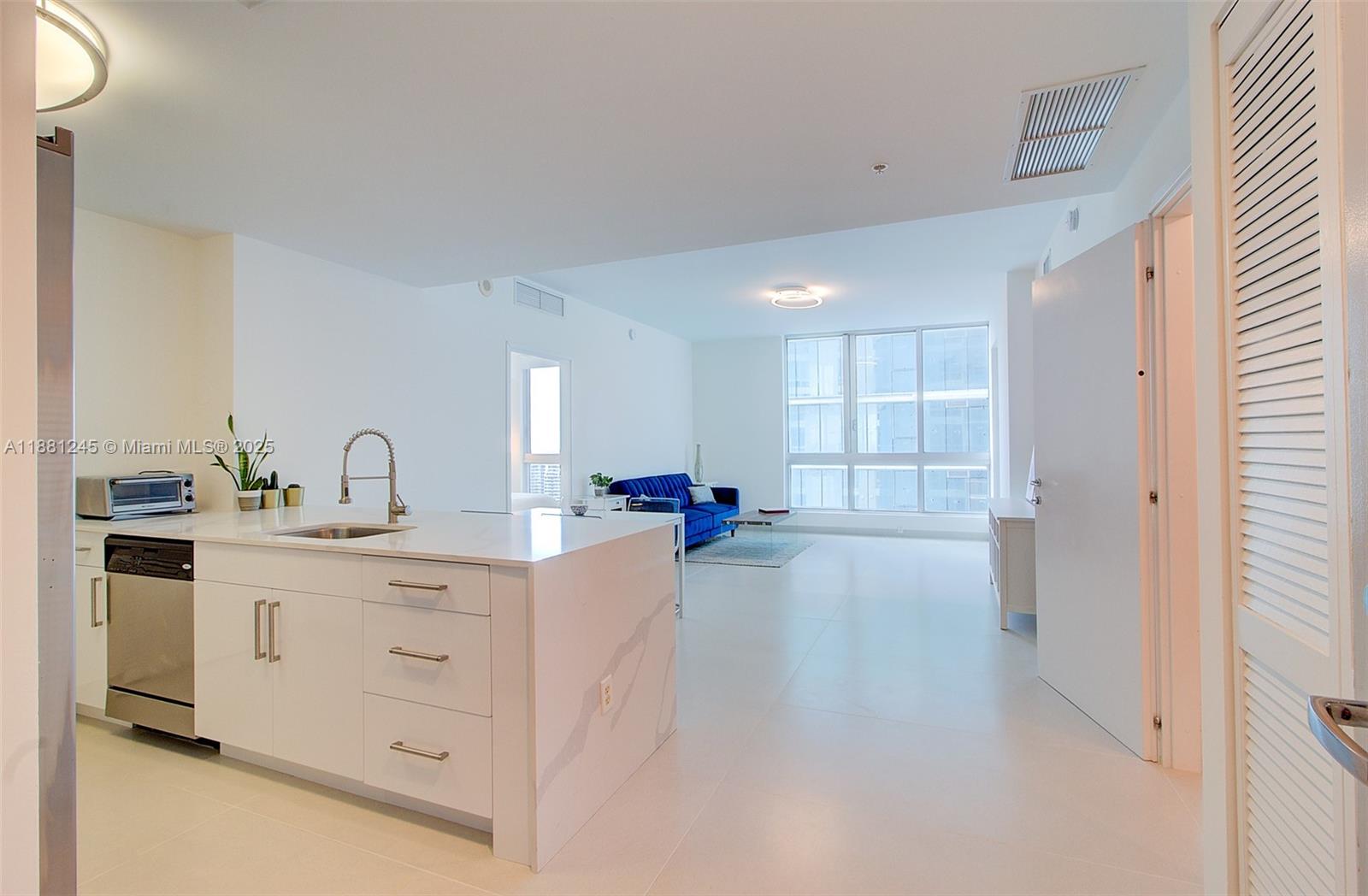 300 S Biscayne Blvd #T-2104
