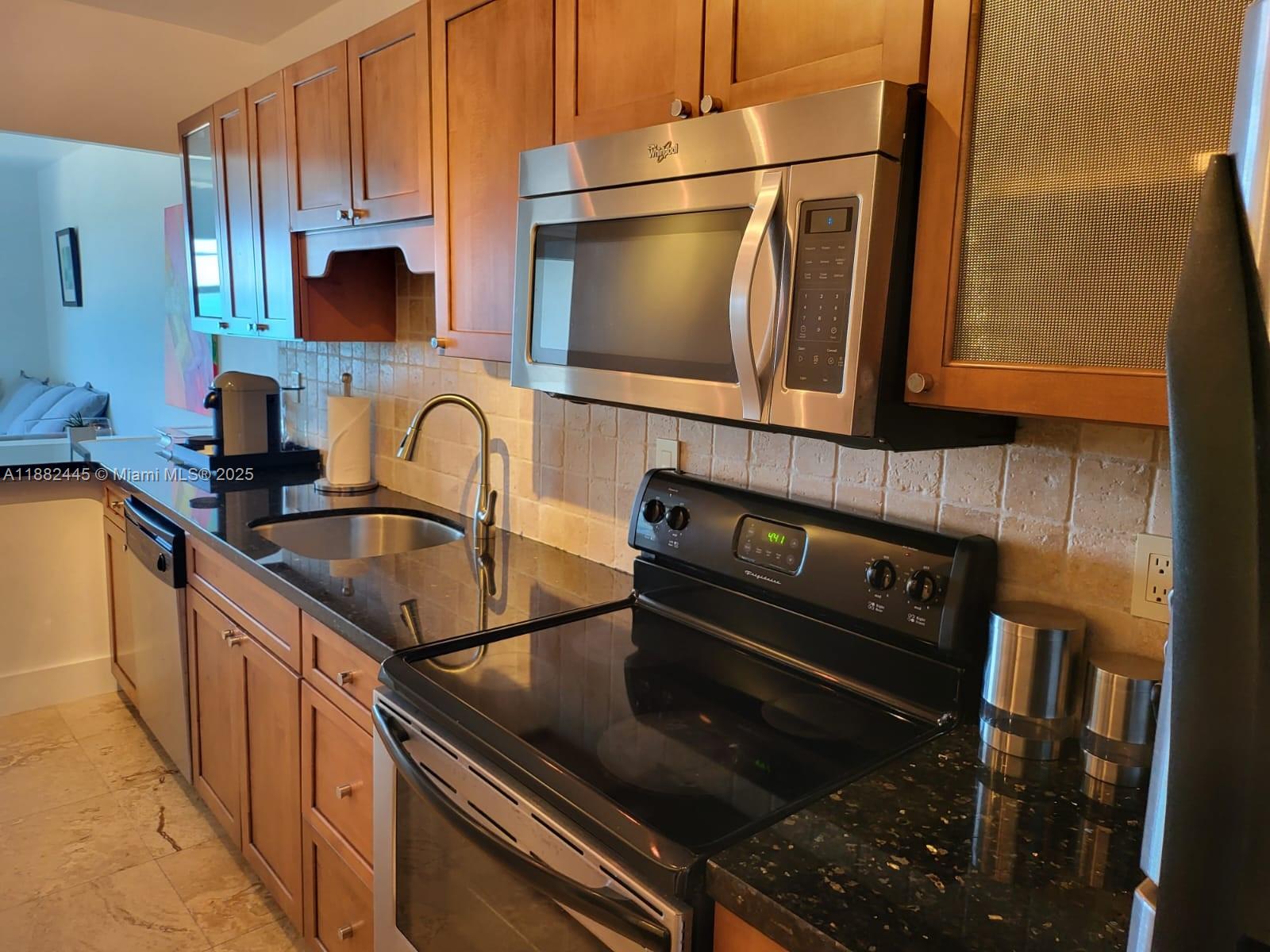 100 Lincoln Rd #1238