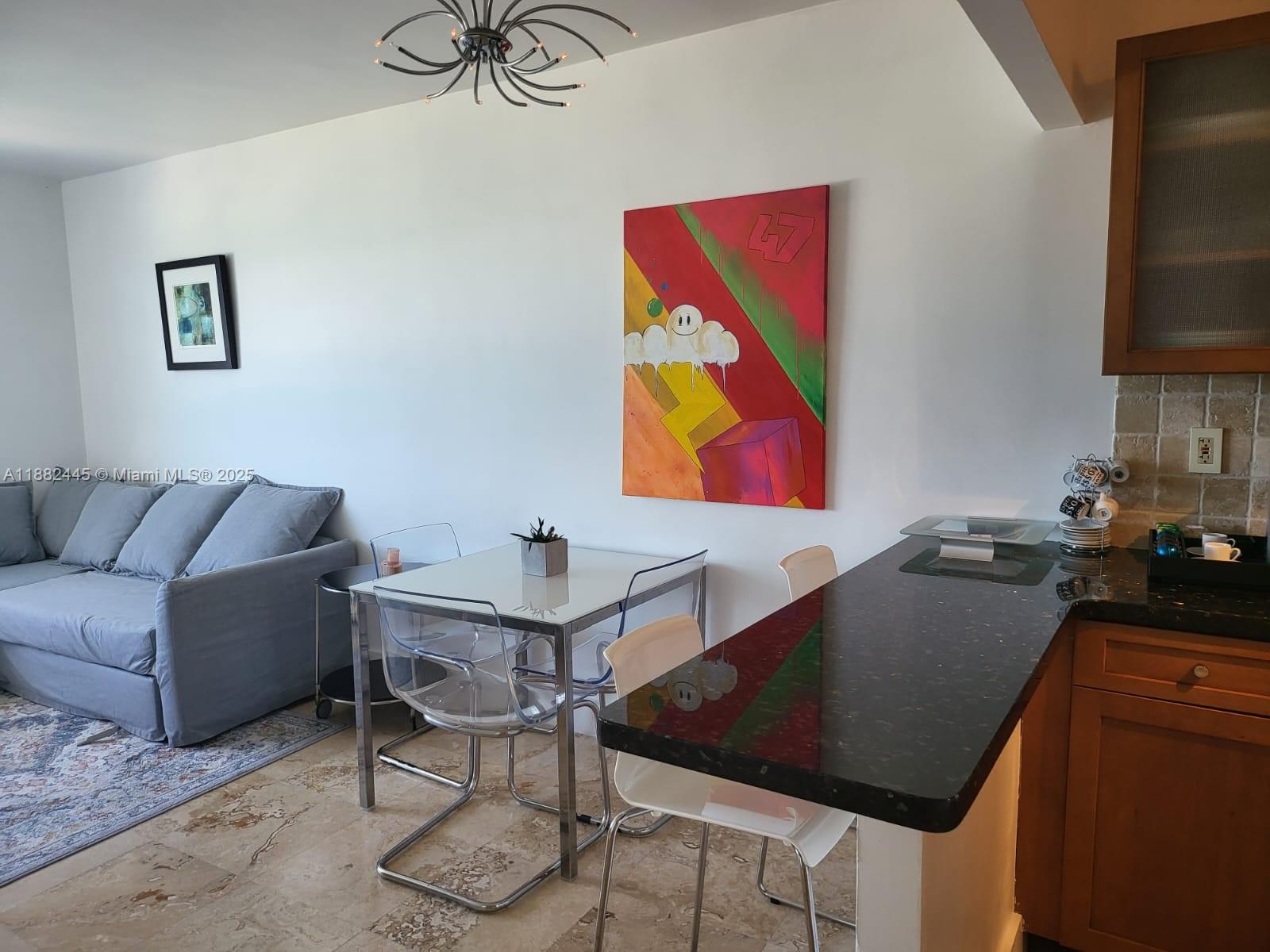 image The Decoplage Condo22