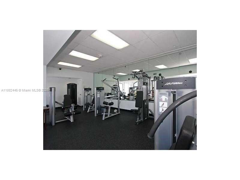 image The Decoplage Condo24