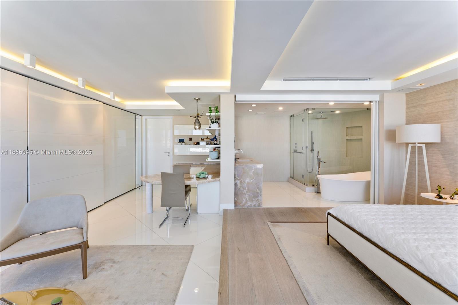 791 Crandon Blvd #1408 Key Biscayne, FL 33149 791 Crandon Blvd #1408 Key Biscayne, FL 33149