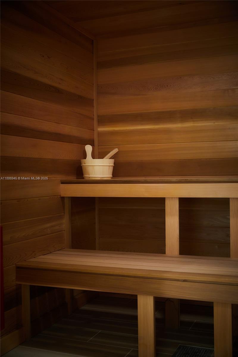 791 Crandon Blvd #1408 Key Biscayne, FL 33149 791 Crandon Blvd #1408 Key Biscayne, FL 33149