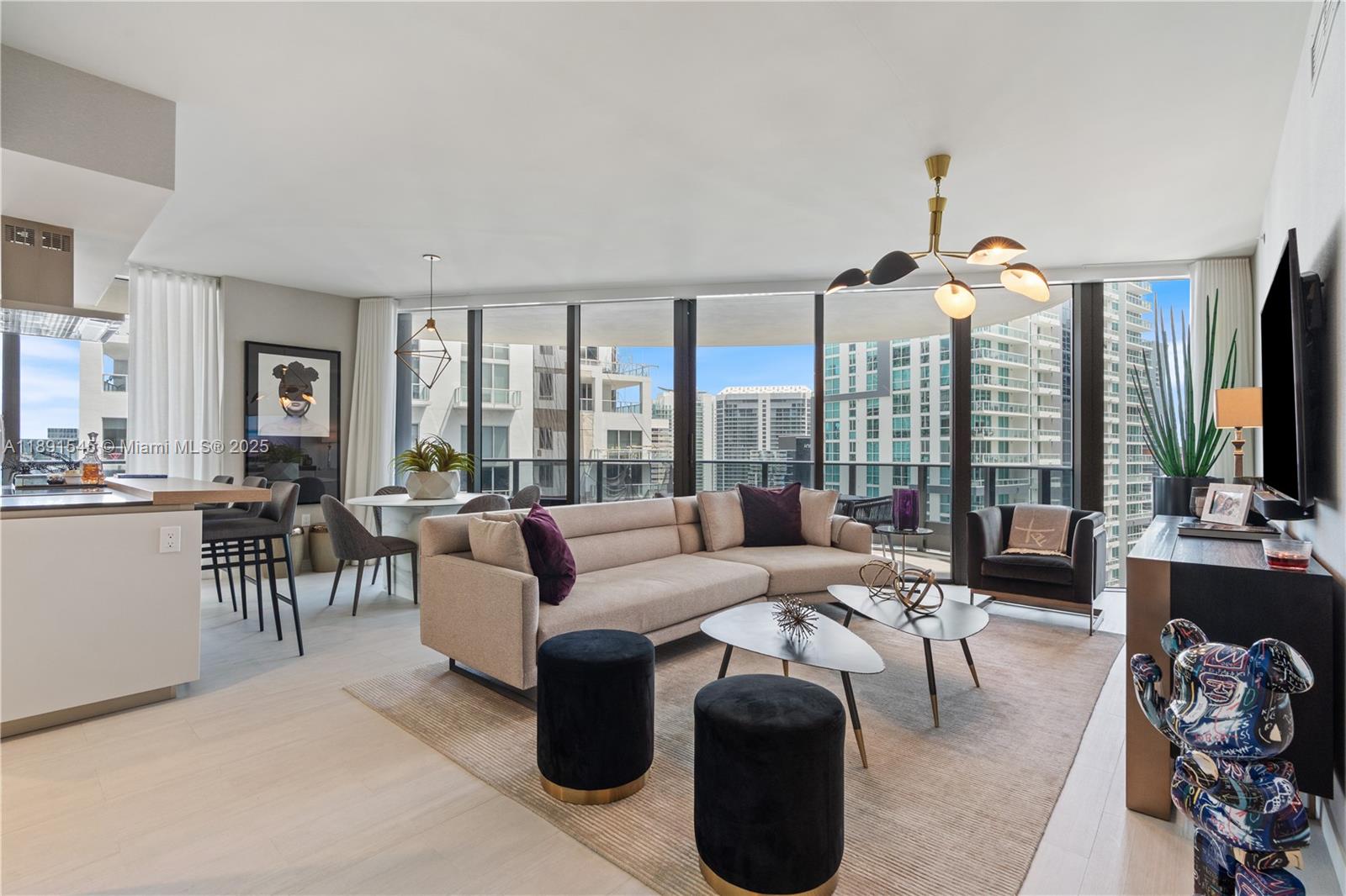 1000 Brickell Plz #3401