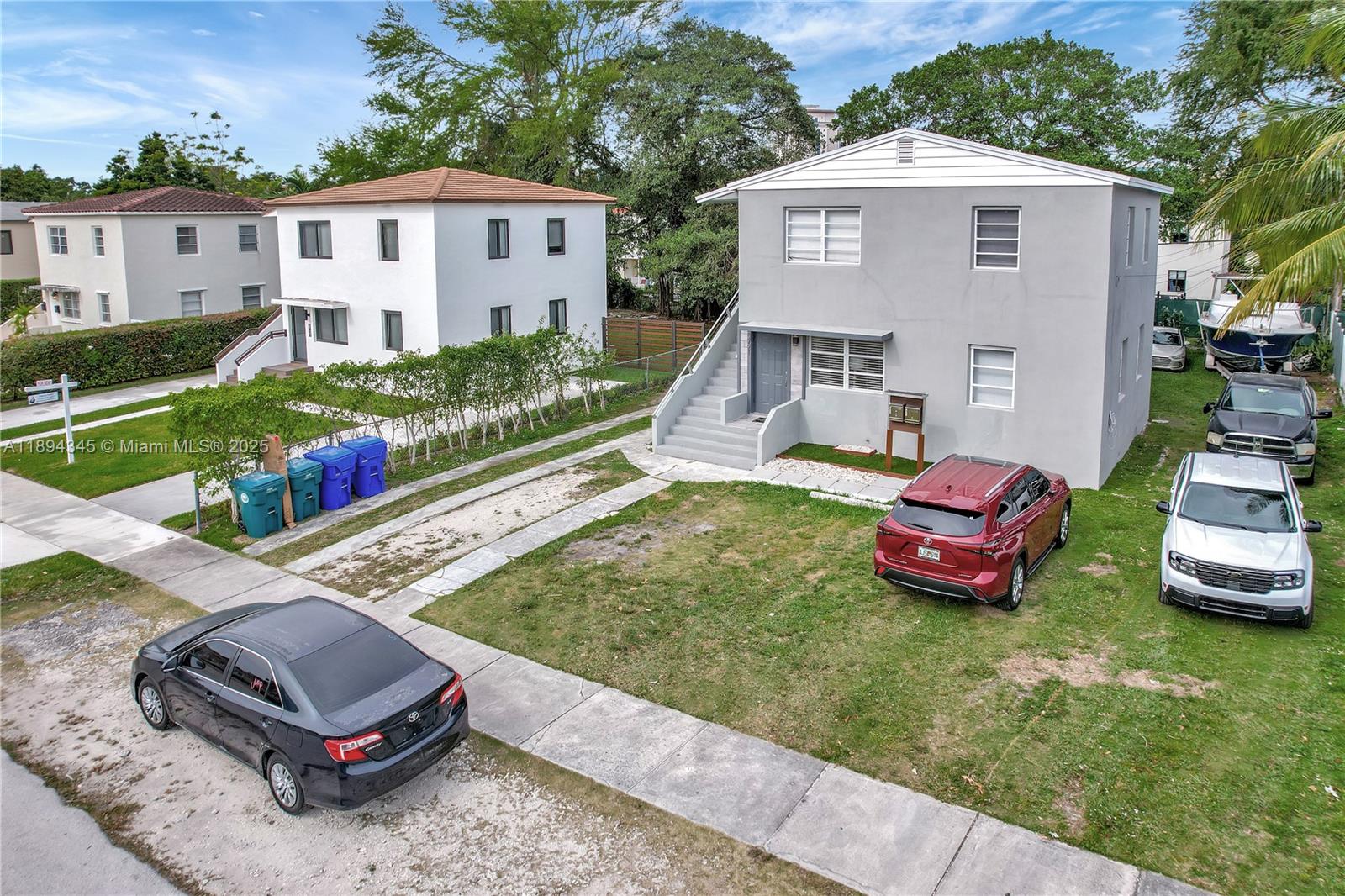 3721 SW 27th Ter