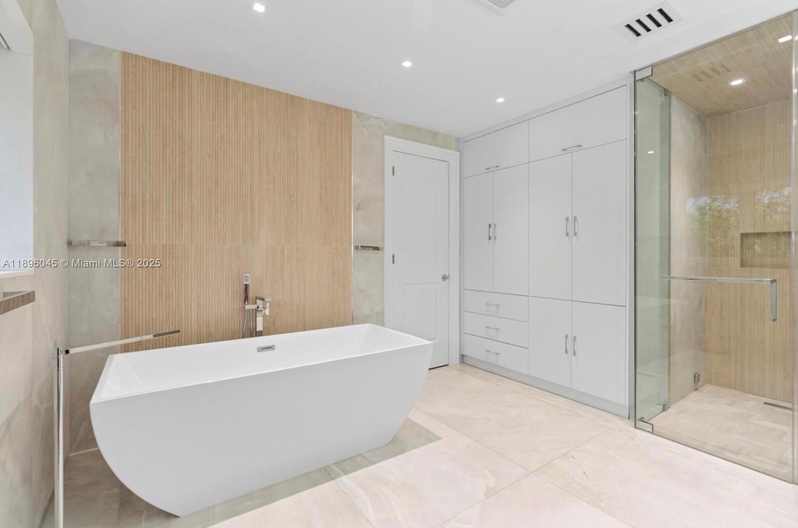 17873 W Fieldbrook Cir W Boca Raton, FL 33496