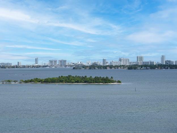 700 24th St #706 Miami, FL 33137