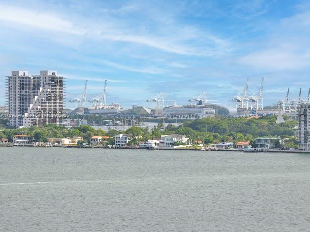 700 24th St #706 Miami, FL 33137