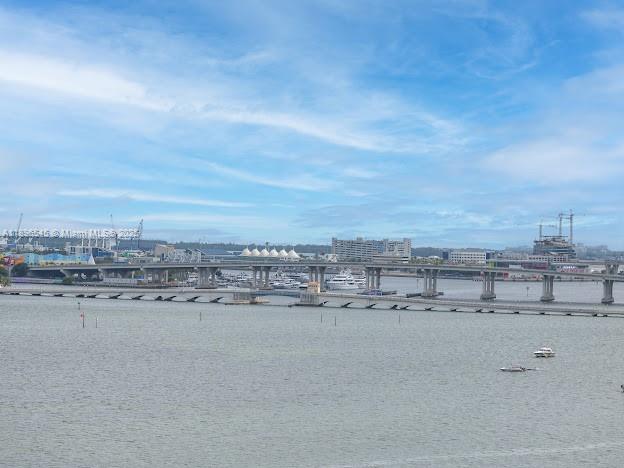 700 24th St #706 Miami, FL 33137