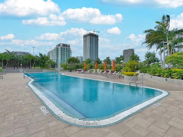 700 24th St #706 Miami, FL 33137