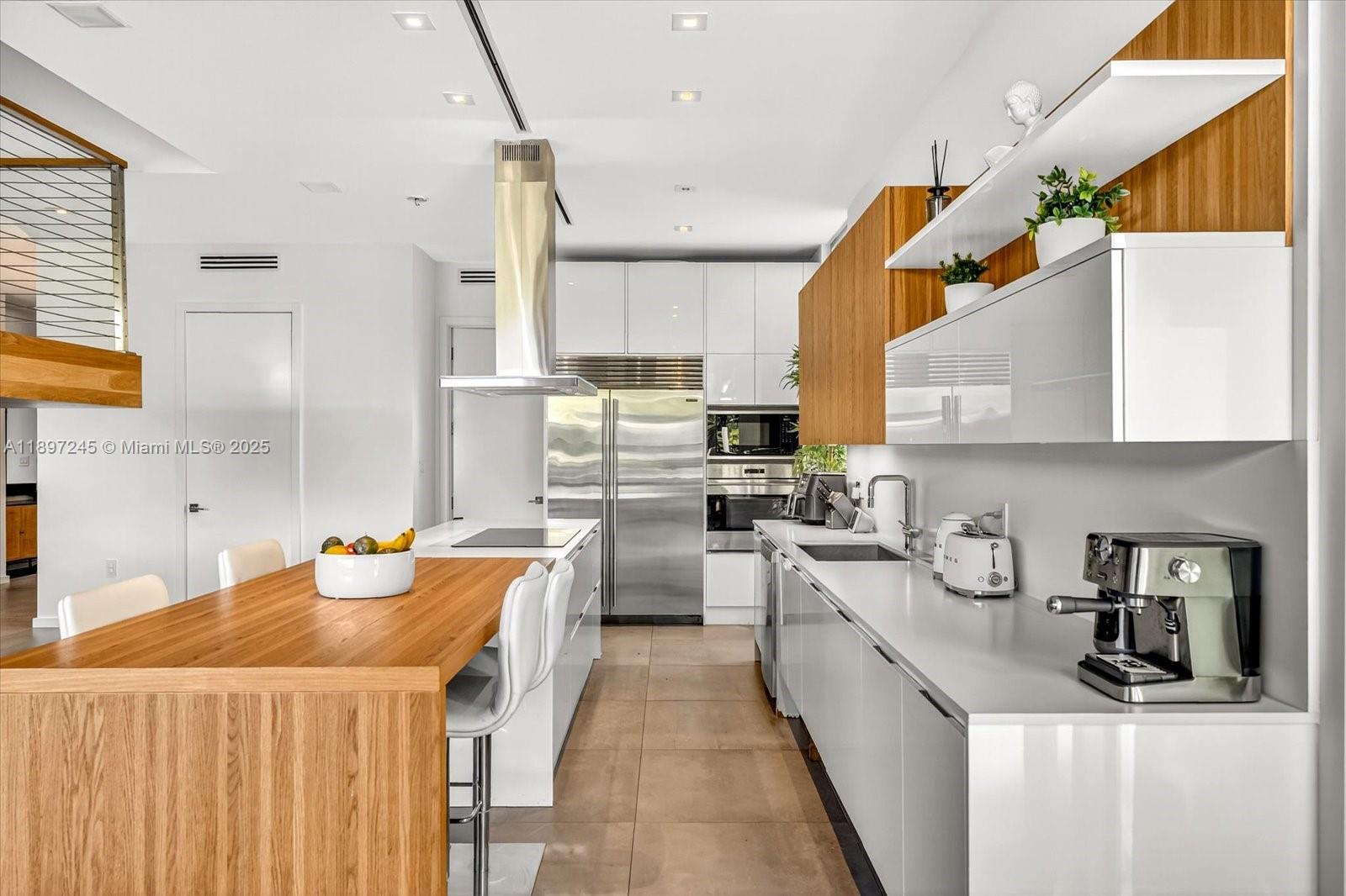 201 Palm Ave Miami Beach, FL 33139