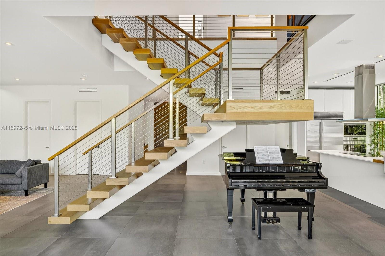 201 Palm Ave Miami Beach, FL 33139