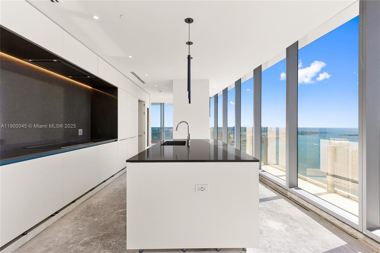 300 Biscayne Blvd Way #5201E Miami, FL 33131