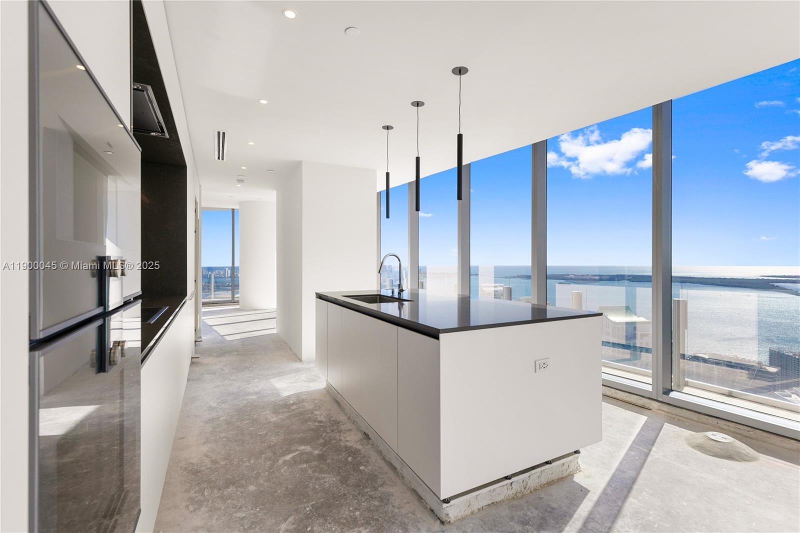 300 Biscayne Blvd Way #5201E Miami, FL 33131